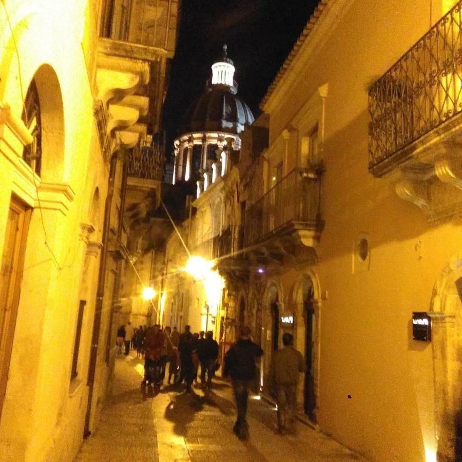Itinerario Barocco Apartment Ragusa Ibla - Eleganza E Comfort Nel Cuore Del Barocco Siciliano Exterior foto